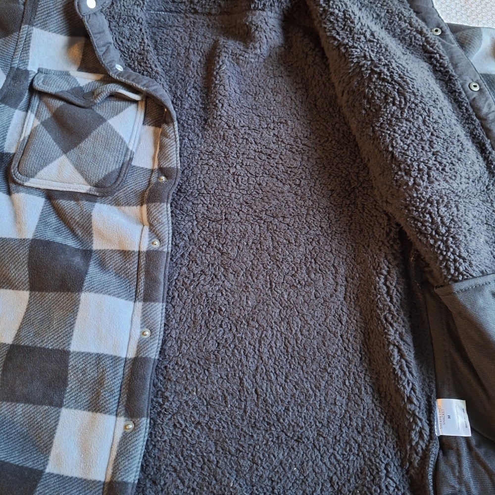 Men's Classic Checkered Shirt Jacket - Picture 6 of 9